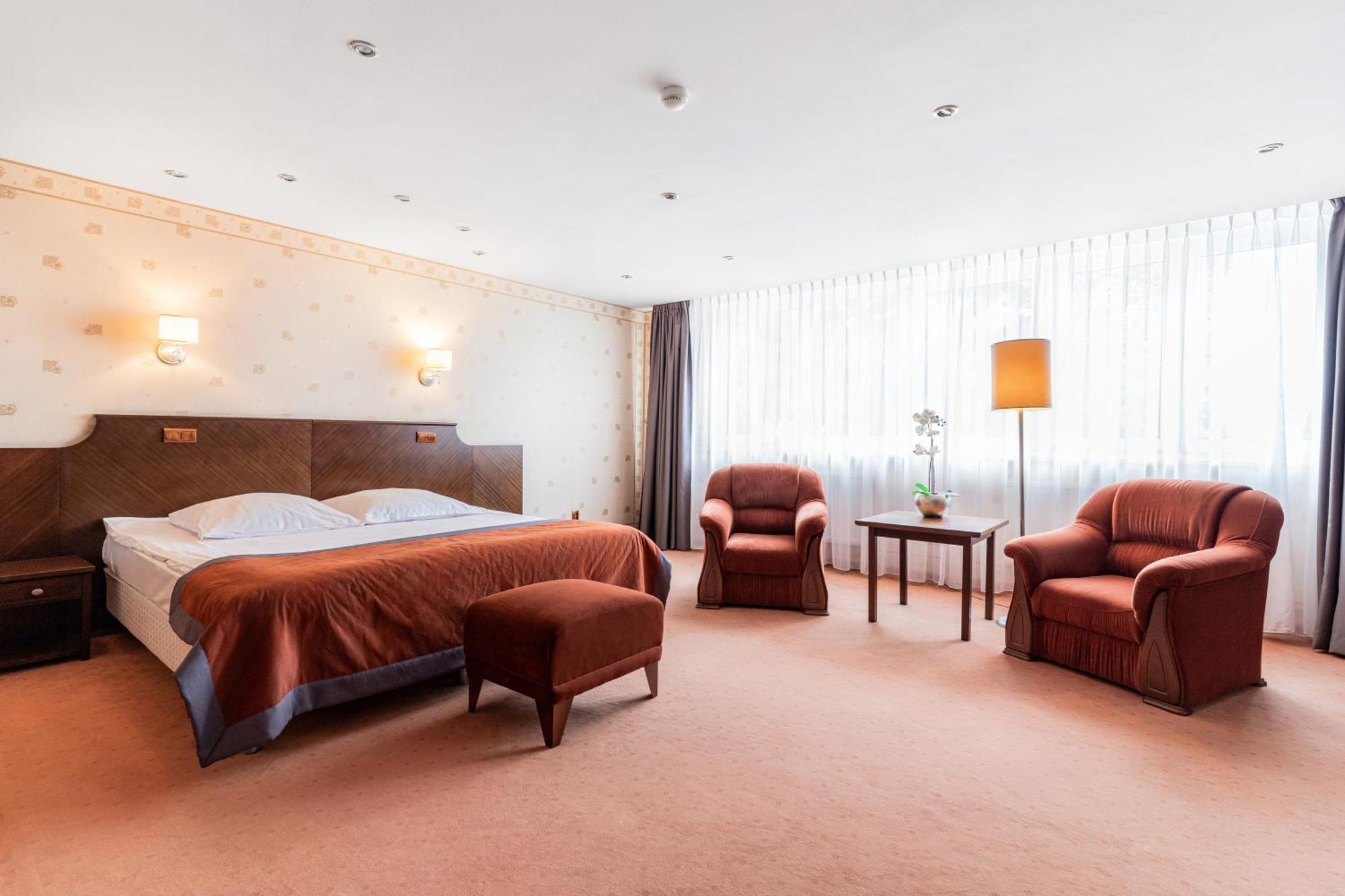 Hotel Alf كراكوفيا المظهر الخارجي الصورة
