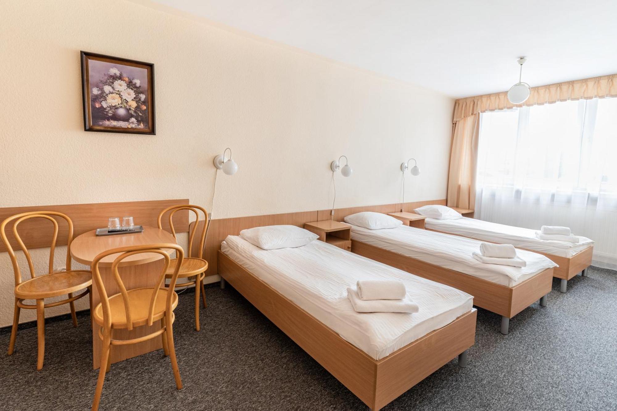 Hotel Alf كراكوفيا المظهر الخارجي الصورة