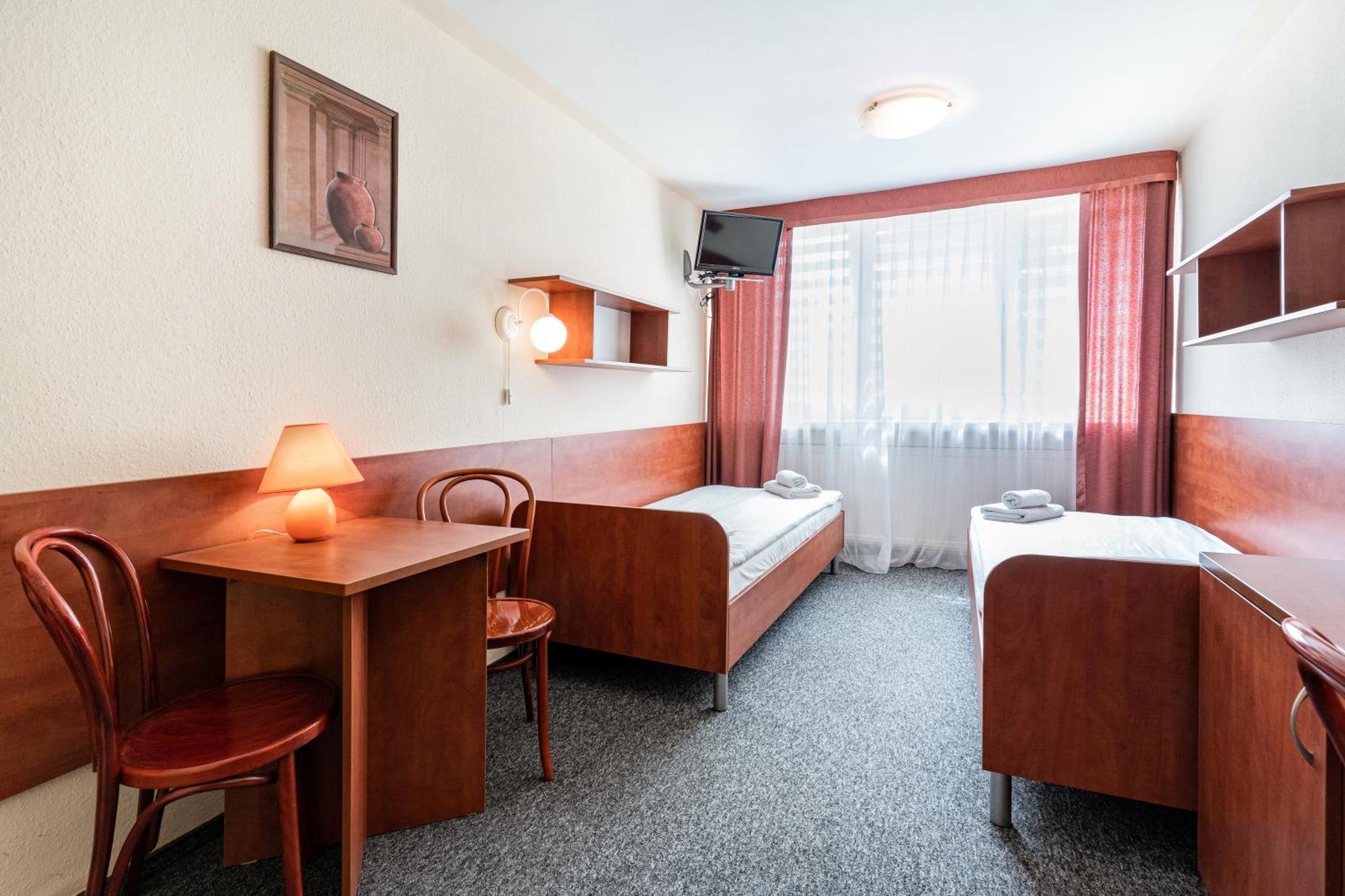 Hotel Alf كراكوفيا المظهر الخارجي الصورة