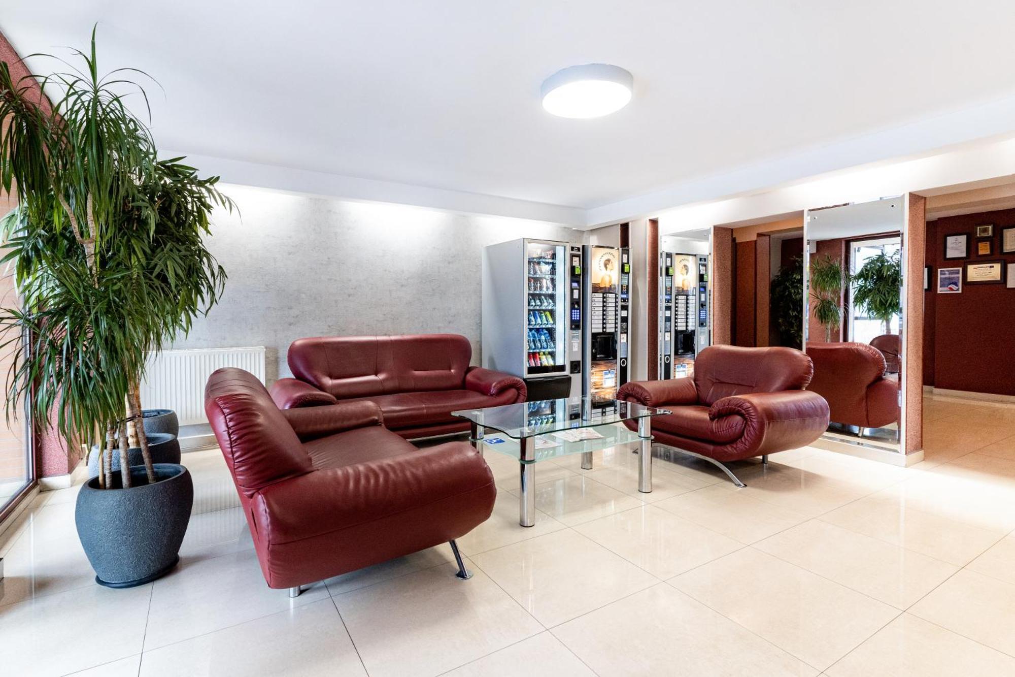 Hotel Alf كراكوفيا المظهر الخارجي الصورة