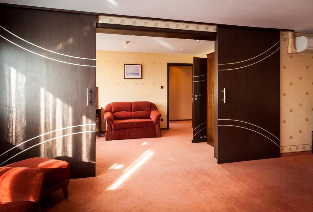 Hotel Alf كراكوفيا المظهر الخارجي الصورة